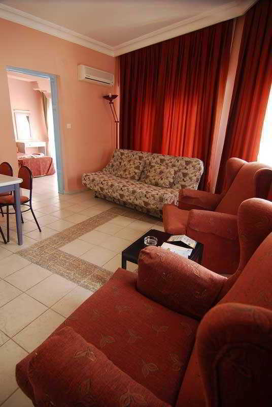 Akdeniz Apart Hotel Kusadasi Exterior photo